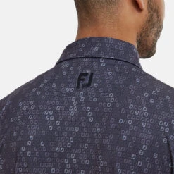 FootJoy Digital Camo FJ Print Lisle Golf Polo Shirt 12 FootJoy Digital Camo FJ Print Lisle Golf Polo Shirt -Golf Apparel Store FootJoy SS22 Digital Camo FJ Print Lisle Golf Polo Shirt Navy 88436 model 2