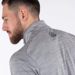 Galvin Green Dennis Insula Golf Jacket 12 Galvin Green Dennis Insula Golf Jacket -Golf Apparel Store Galvin Green SS22 Dennis Insula Full Zip Jacket G125170 Code SWGAL361 M Light Grey Model 2