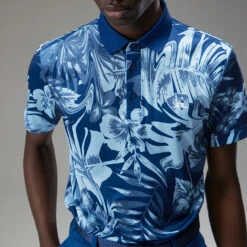 J.Lindeberg Martin Print Golf Polo Shirt -Golf Apparel Store J.Lindeberg Martin Print Regular Fit Polo GMJT07413 0470 SHLIN150 Hibiscus BlueWhite Model 2