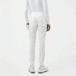 J.Lindeberg Rick Cuff Jogger Golf Trouser -Golf Apparel Store J.Lindeberg SS22 Rick Golf Trouser White GMPA06302 0000 Code TRLIN026 34 W 32 Leg Model 2