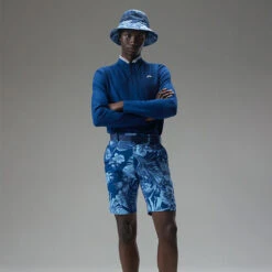 J.Lindeberg Tyson Long Sleeve Golf Polo Shirt -Golf Apparel Store J.Lindeberg Tyson LS Reg Fit Polo GMJT07801 0337 SHLIN153 Navy PeonyWhite Model 1