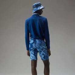 J.Lindeberg Tyson Long Sleeve Golf Polo Shirt -Golf Apparel Store J.Lindeberg Tyson LS Reg Fit Polo GMJT07801 0337 SHLIN153 Navy PeonyWhite Model 3