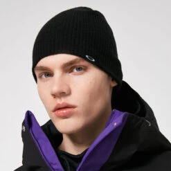 Oakley Backbone Golf Beanie -Golf Apparel Store Oakley Backbone Golf Beanie Blackout 4