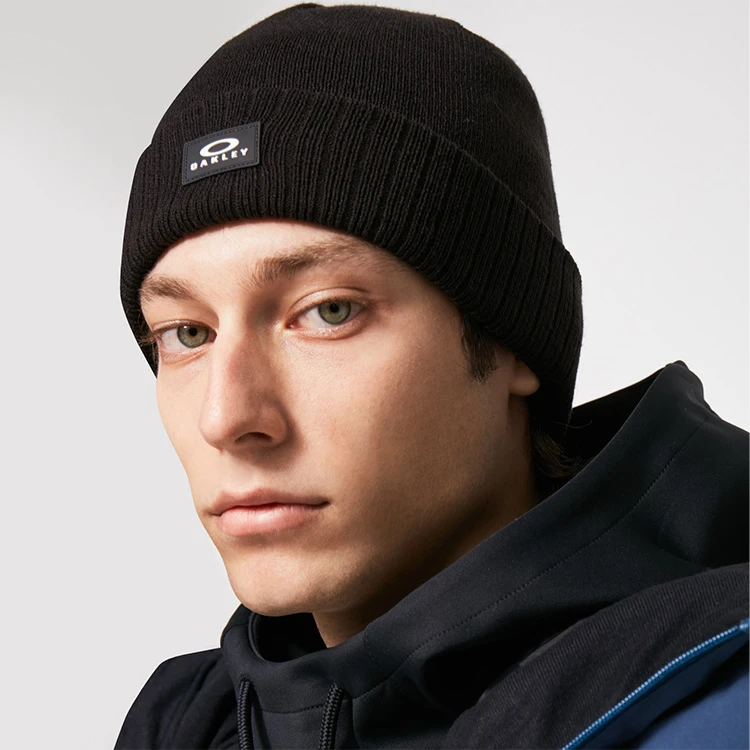 Oakley Ribbed Golf Beanie 4 Oakley Ribbed Golf Beanie - Image 2