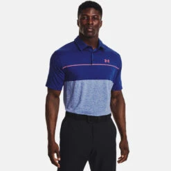 Under Armour Playoff 2.0 Low Round Golf Polo Shirt -Golf Apparel Store Under Armour AW22 Playoff 2.0 Polo Shirt 1327037 491 SHUND296 Bauhaus Blue Oxford Blue Bolt Red Model 1