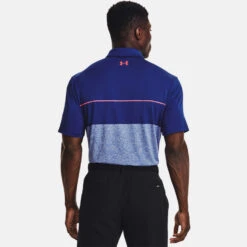 Under Armour Playoff 2.0 Low Round Golf Polo Shirt -Golf Apparel Store Under Armour AW22 Playoff 2.0 Polo Shirt 1327037 491 SHUND296 Bauhaus Blue Oxford Blue Bolt Red Model 3