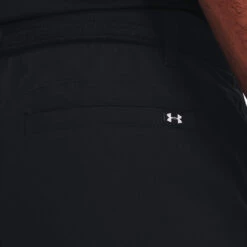 Under Armour Drive Taper Golf Pants 13 Under Armour Drive Taper Golf Pants -Golf Apparel Store Under Armour SS22 Drive Taper Pant 1364407 001 Code TRUND061 34 W 32 Leg Black Halo Gray Model 3